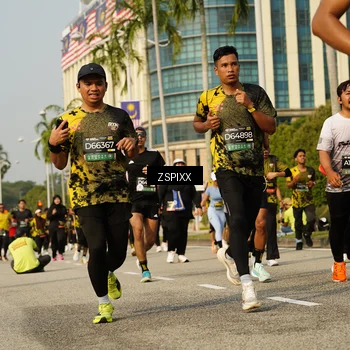 Runner Photo 6437753