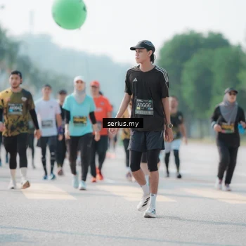 Runner Photo 6437789