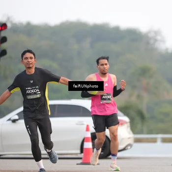 Runner Photo 6437804