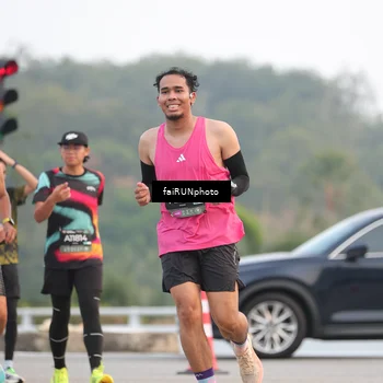 Runner Photo 6437857