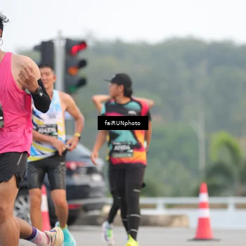 Runner Photo 6437875