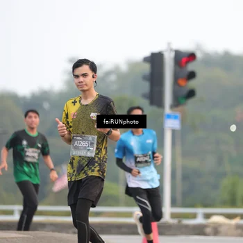 Runner Photo 6437900
