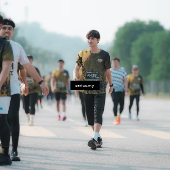 Runner Photo 6438038