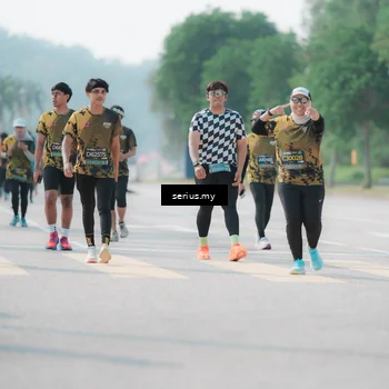 Runner Photo 6438043