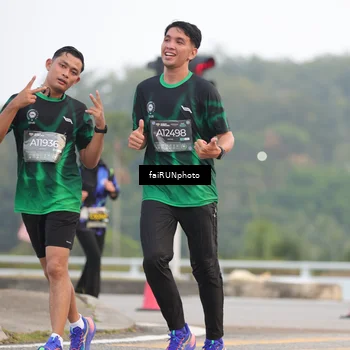 Runner Photo 6438048