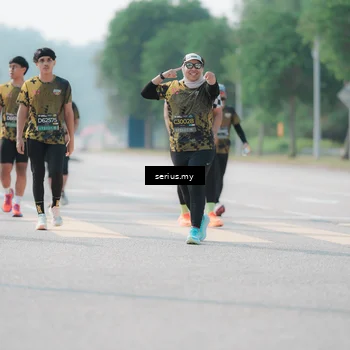 Runner Photo 6438068