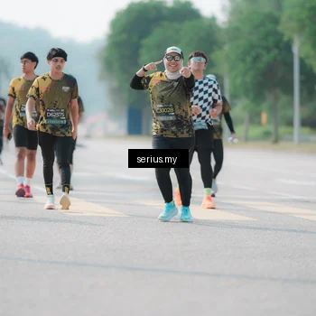 Runner Photo 6438073