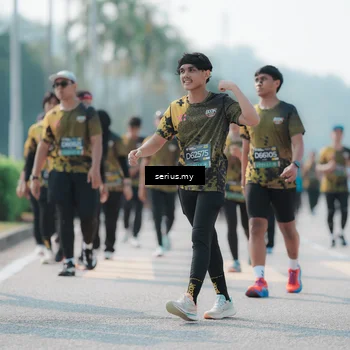 Runner Photo 6438115
