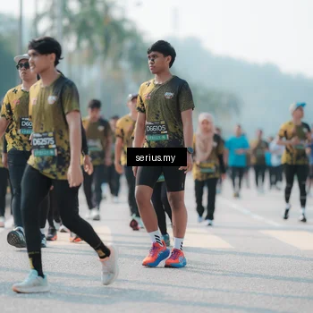 Runner Photo 6438142