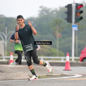 Runner Photo 6438219