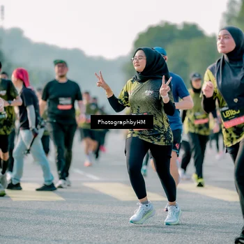 Runner Photo 6438224