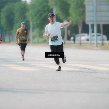 Runner Photo 6438228