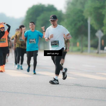 Runner Photo 6438242