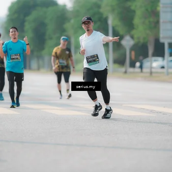 Runner Photo 6438243