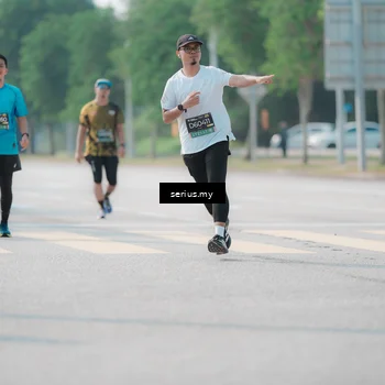 Runner Photo 6438245