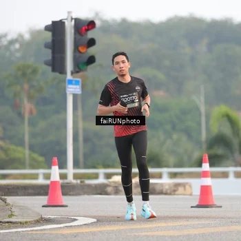 Runner Photo 6438447