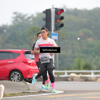 Runner Photo 6438459