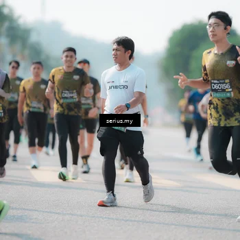 Runner Photo 6438506