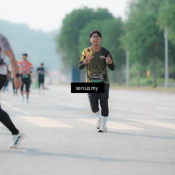 Runner Photo 6438598