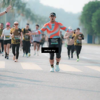 Runner Photo 6438624
