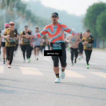 Runner Photo 6438635