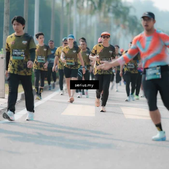 Runner Photo 6438641