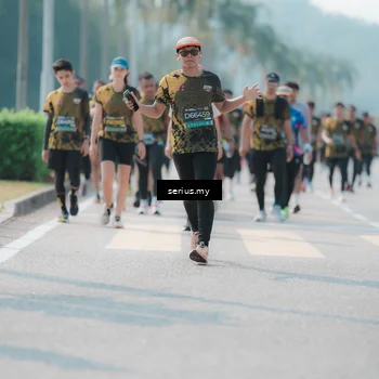 Runner Photo 6438656