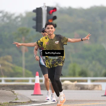 Runner Photo 6438658
