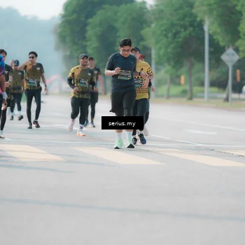 Runner Photo 6438714
