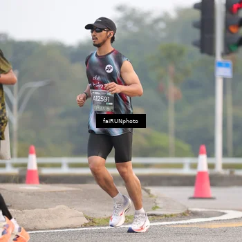 Runner Photo 6438728