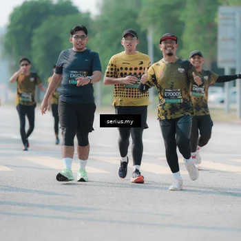 Runner Photo 6438751