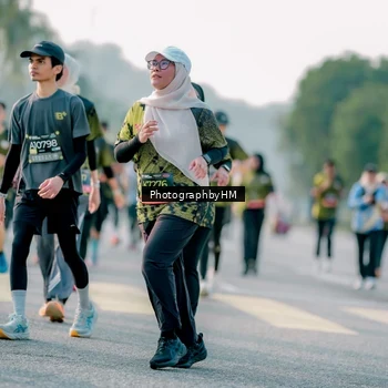 Runner Photo 6438771