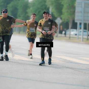 Runner Photo 6438825
