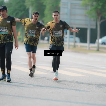 Runner Photo 6438840