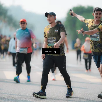 Runner Photo 6438875