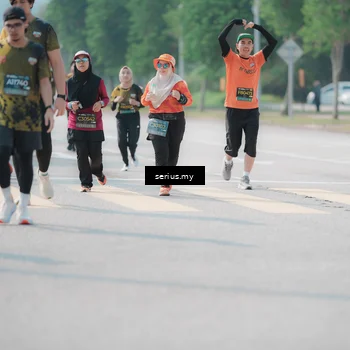 Runner Photo 6438925