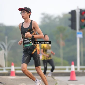Runner Photo 6438944