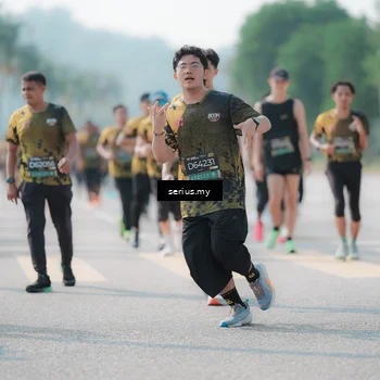 Runner Photo 6439048