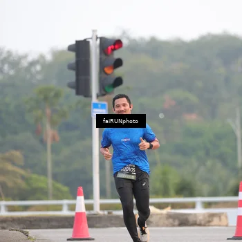 Runner Photo 6439050