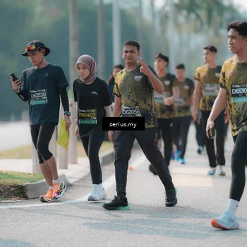 Runner Photo 6439083