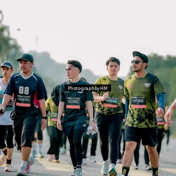 Runner Photo 6439192