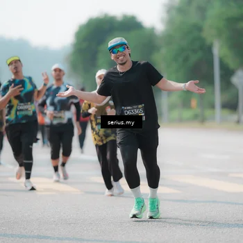 Runner Photo 6439253