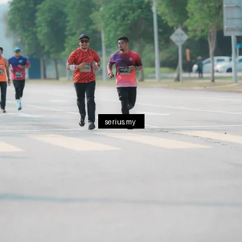 Runner Photo 6439301