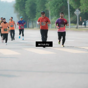Runner Photo 6439310