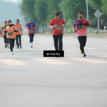 Runner Photo 6439316
