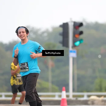 Runner Photo 6439359