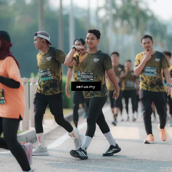 Runner Photo 6439400