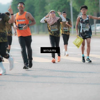 Runner Photo 6439449