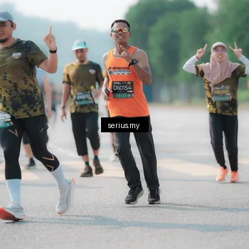 Runner Photo 6439455