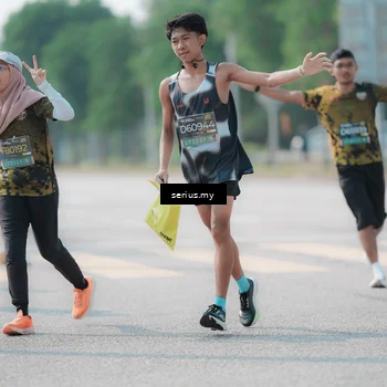 Runner Photo 6439473